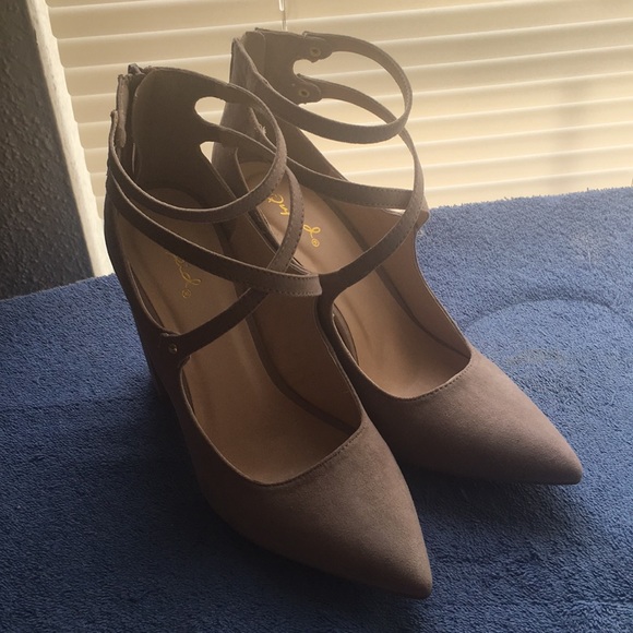 Charlotte Russe Heels - Picture 1 of 3